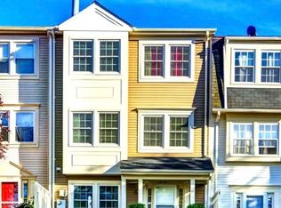 12129 Salemtown Dr, Woodbridge, VA 22192