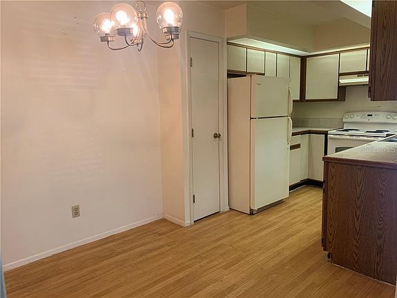4th image of 1586 Nantucket Ct Unit 1401
