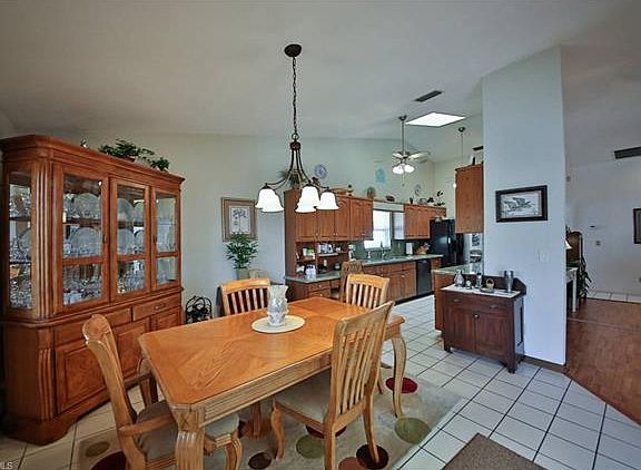 4th image of 5828 Casablanca Ct