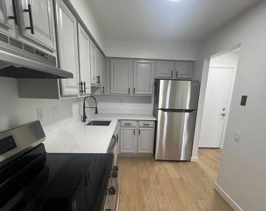 1st image of 30535 W Forteen Mile Rd