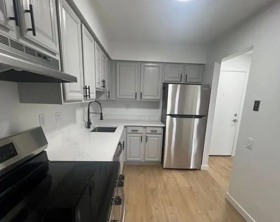 30535 W 14 Mile Rd