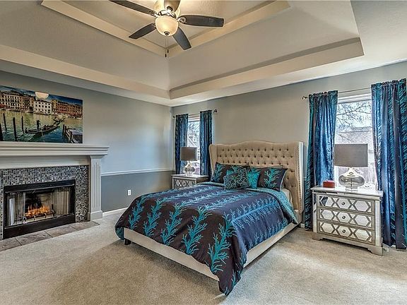3rd image of 2018 NE Eastwood Ct