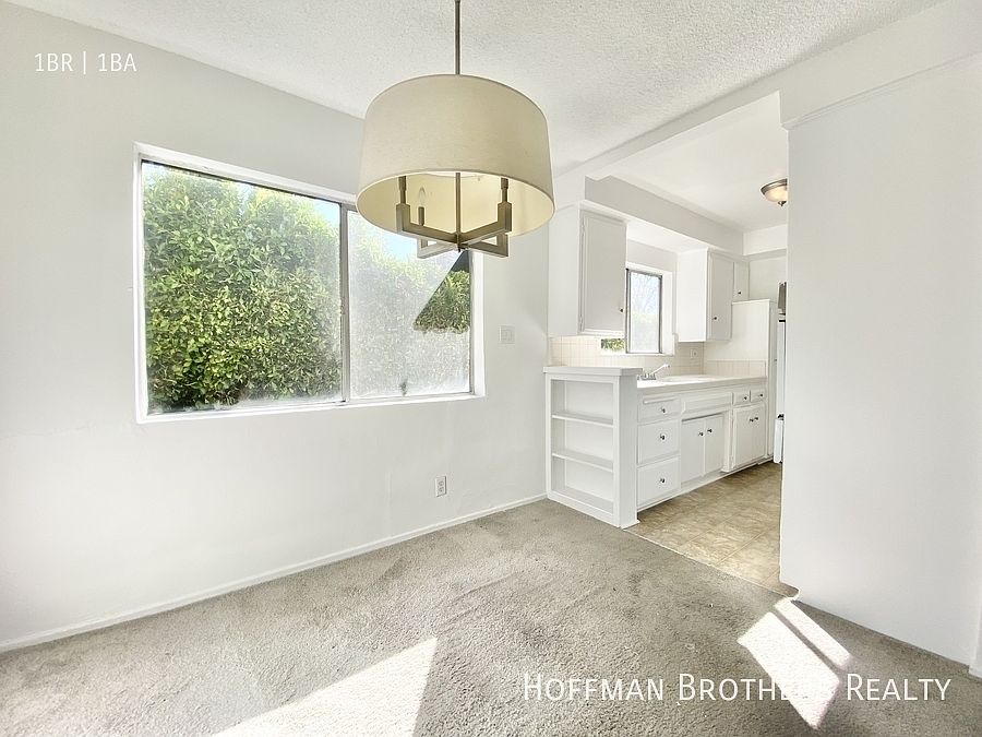 1st image of 915 N Spaulding Ave #2