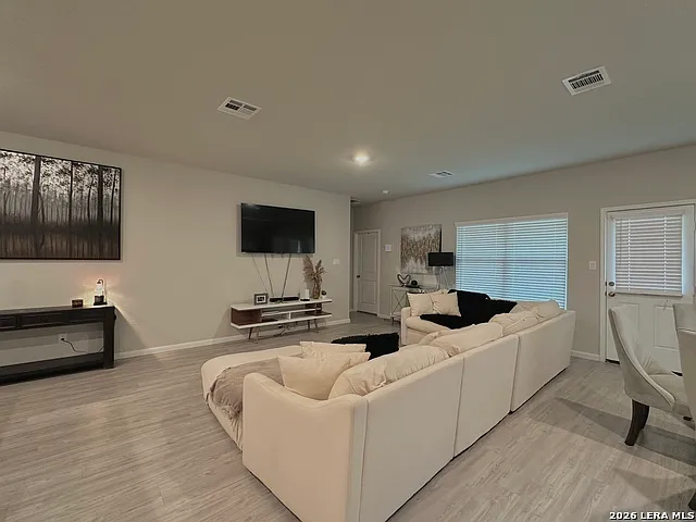 9210 Landa Fls — Photo 7