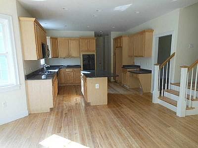 5th image of 181 Seabreeze Ter