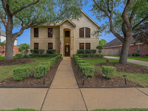 205 Rustic Oaks Dr, League City, TX 77573