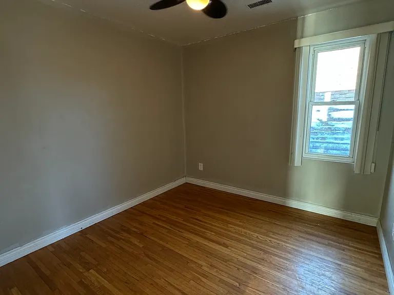 348 Gladstone Ave #3 — Photo 16