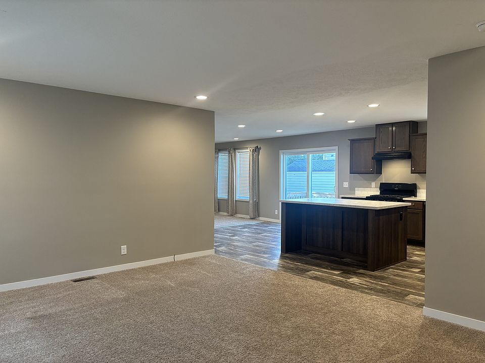 2nd image of 17240 Roberts Drive Site #237