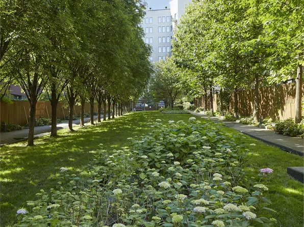 27 Clermont Avenue image 5 of 18