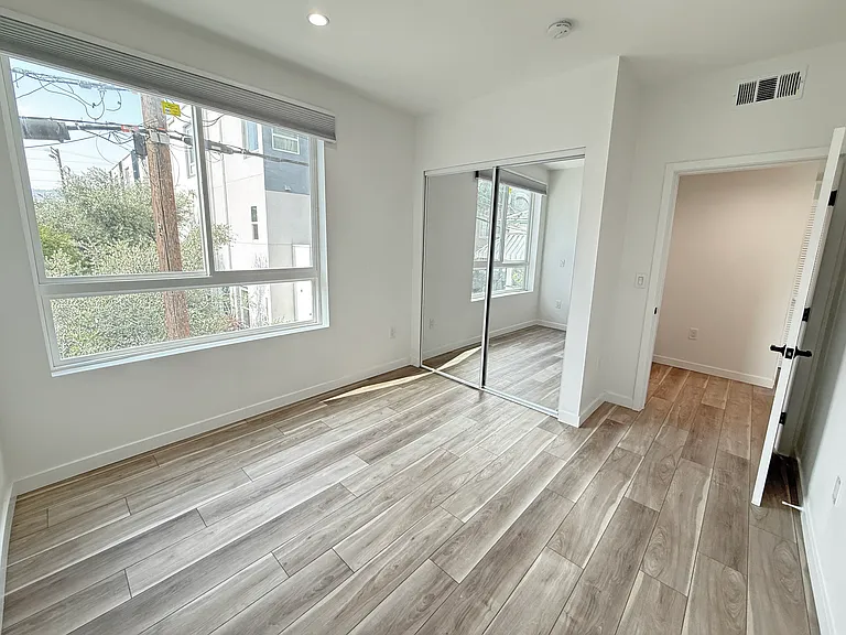 10934 Peach Grove St #201 — Photo 100