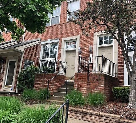 2nd image of 120 Allenhurst Ave #1