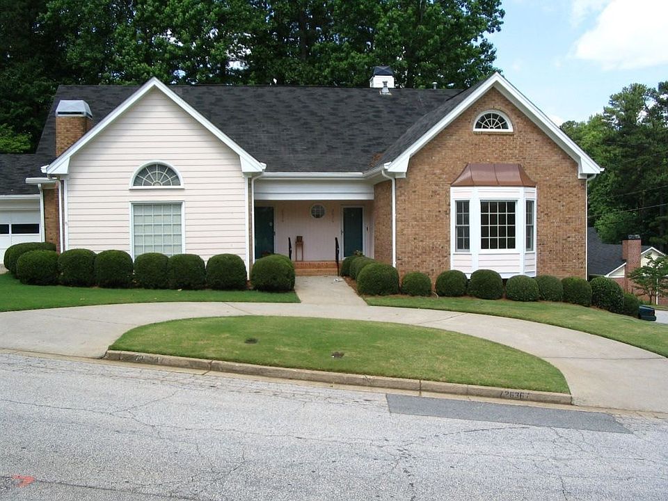 Wonderful Curb Appeal!