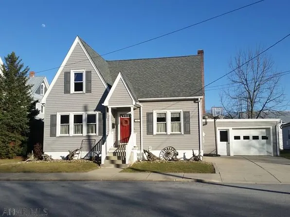 203 Maple St, Martinsburg, PA 16662