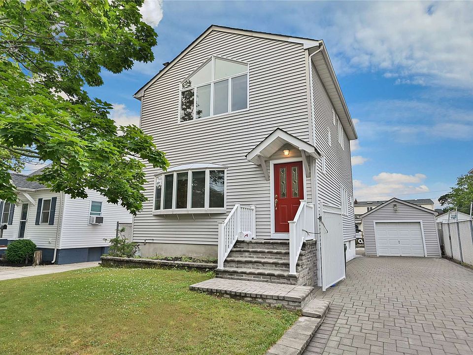 1st image of 19 S Bay Dr