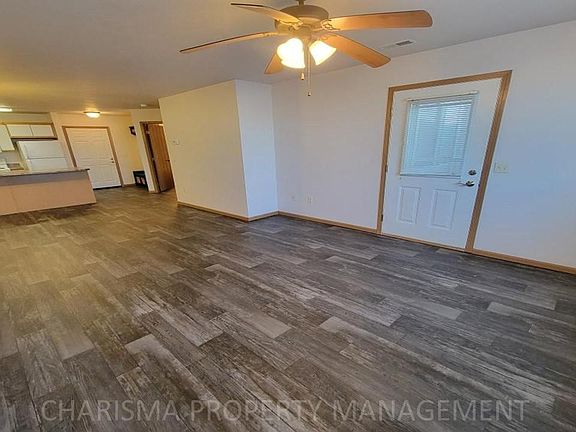 3rd image of 906 N Oaks Ave #107