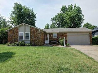 408 E 22nd St N, Owasso, OK 74055