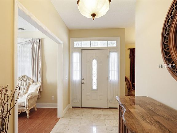 5th image of 94 Wintergreen Dr