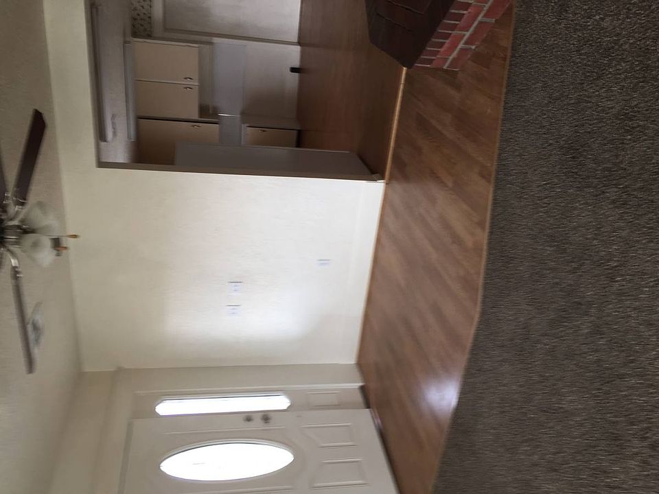 2nd image of 33867 Goltra Rd SE