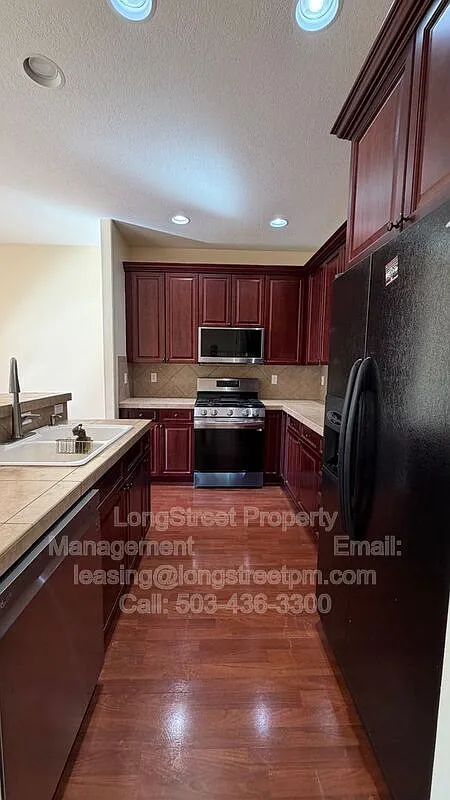 4 bed, 2.0 bath, 1707 sqft, $2,795 — Photo 4
