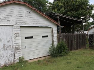 1418 S Colgate St, Perryton, TX 79070