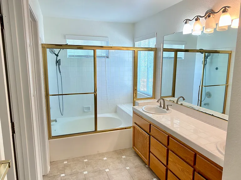 1617 Mount Silliman Way — Photo 11