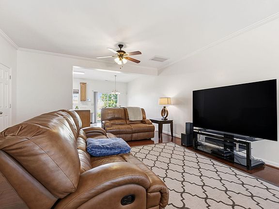 4th image of 44 Arbor Hill Pl