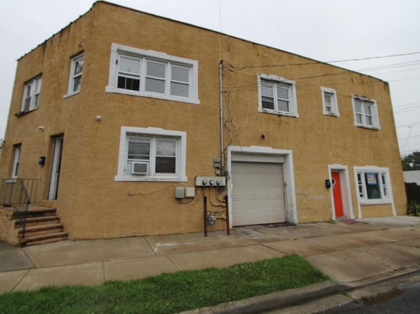 215 Colonial Ave FLOOR 1