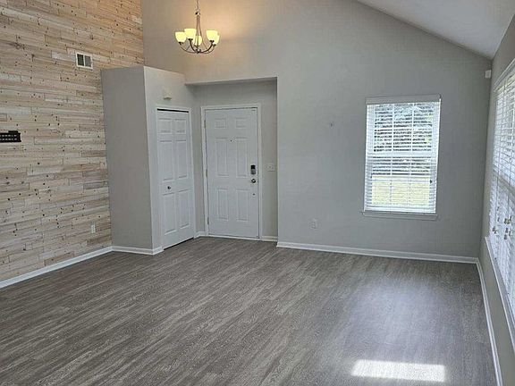 4th image of 12656 Barnwell Dr