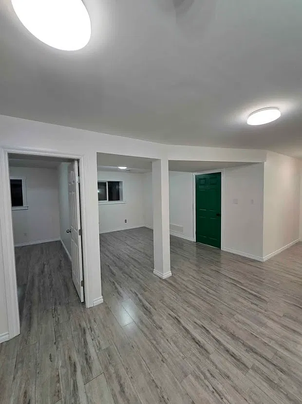 2 bed, 927 sqft, $1,800 — Photo 1