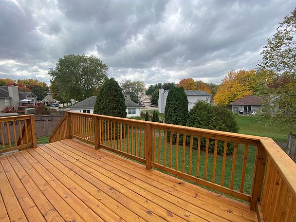 2nd image of 872 Queensgate Dr