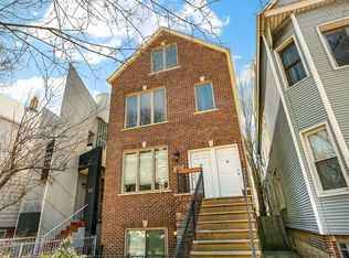 1525 W Barry Ave APT 3F, Chicago, IL 60657