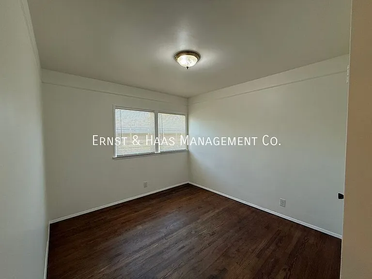 2862 Knoxville Ave — Photo 20