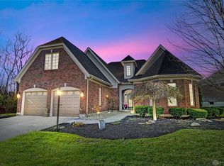 148 Winding Creek Dr, Springboro, OH 45066