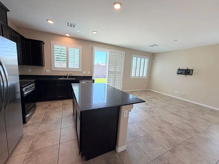 4345 Stardusk Falls Ave — Photo 4
