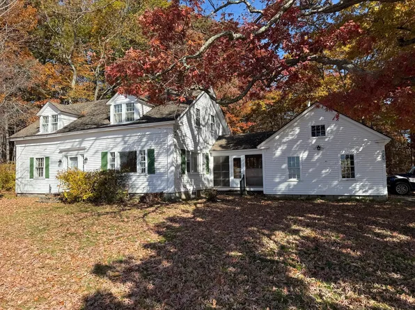 1344 Barre Rd, New Braintree, MA 01531