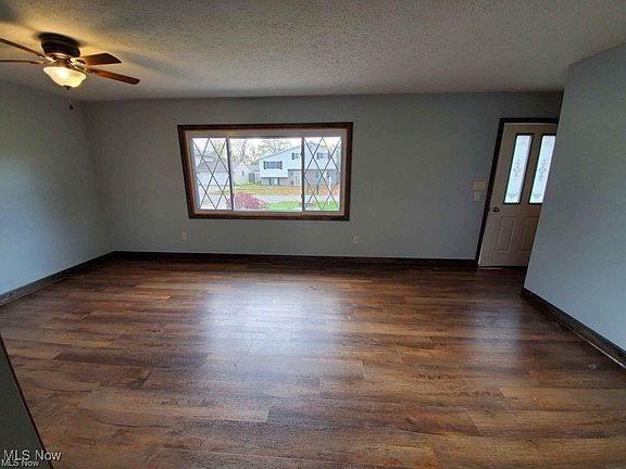 3rd image of 631 Idlewood Ave