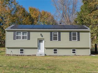 77 Francis Dr, Lebanon, CT 06249