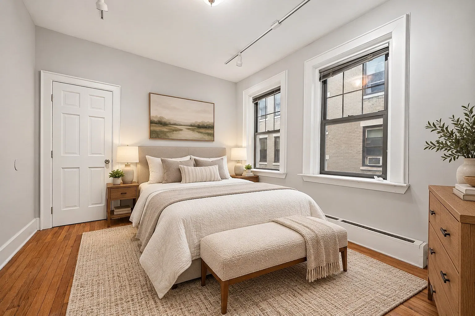 2 bed, 1.0 bath, 700 sqft, $2,650 — Photo 2