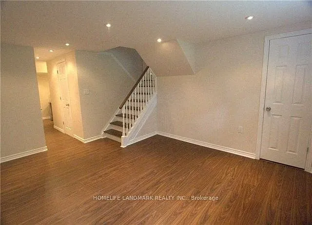 102 Beaverbrook Ct — Photo 11