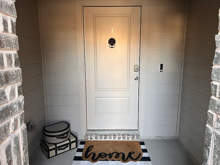 721 Whitecomb Ln — Photo 14