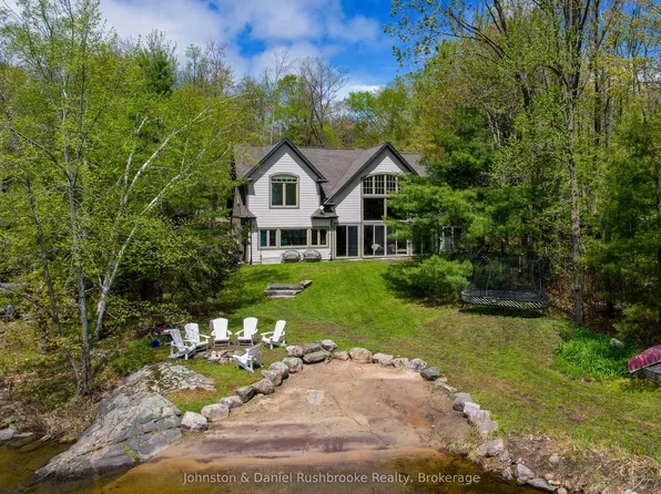 1911 Mortimers Point Rd, Muskoka Lakes, ON P0B 1J0