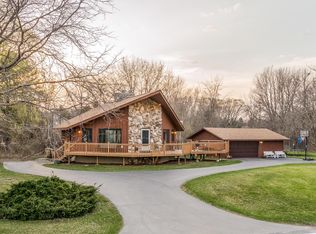 9778 Lakeshore Dr, Pleasant Prairie, WI 53158