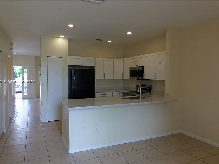 8220 SW 25th Ct — Photo 9