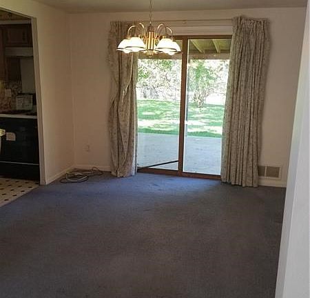 3rd image of 43 Deerfield Dr