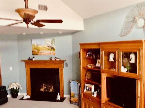 4th image of 45 Highview Dr