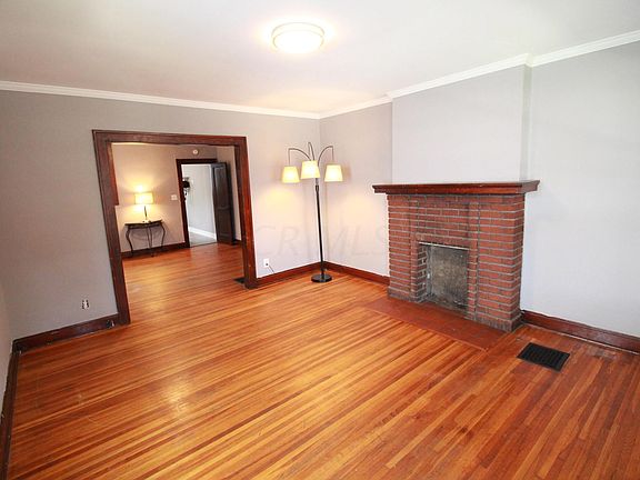 3rd image of 2572 Indianola Ave #2574