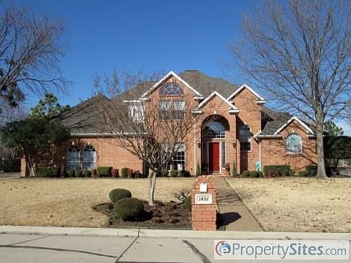 1st image of 1401 Meadow Ln