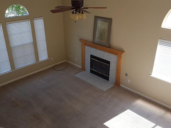 3rd image of 711 Talbot Dr