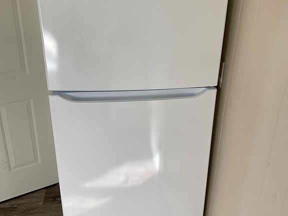 3rd image of 321 W Hillside Dr APT 5