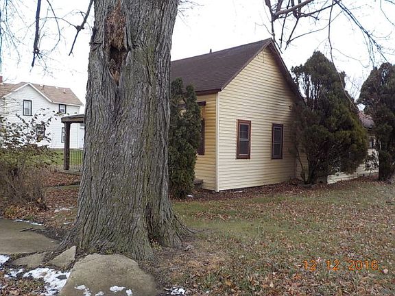 3rd image of 628 Catherine Ave